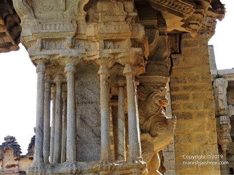 Le  Pilier de Vijayanagara ! Un Monument à l'Architecture Dravidienne en Pleine Gloire