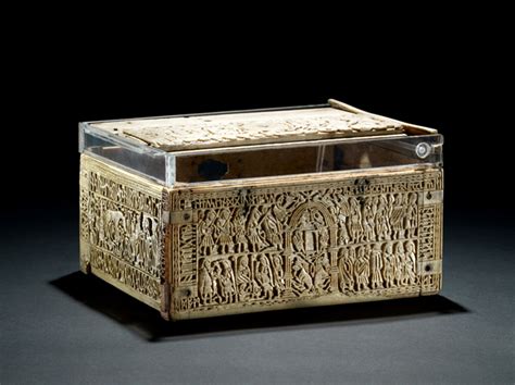 La Plaque de Franks Casket en Or: Sculptural Storytelling and Intertwined Beasts!